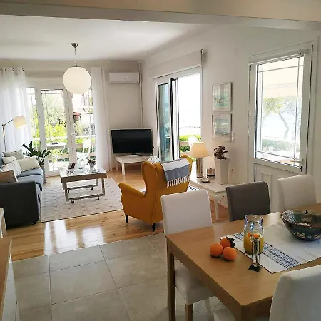 Two Palm Trees Apartman Nidrí