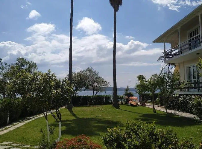 Two Palm Trees Apartman